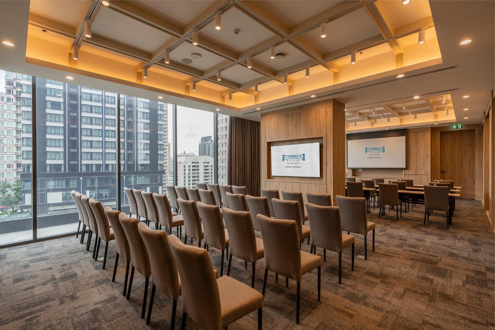 Staybridge Suites Bangkok Sukhumvit By Ihg Exterior photo