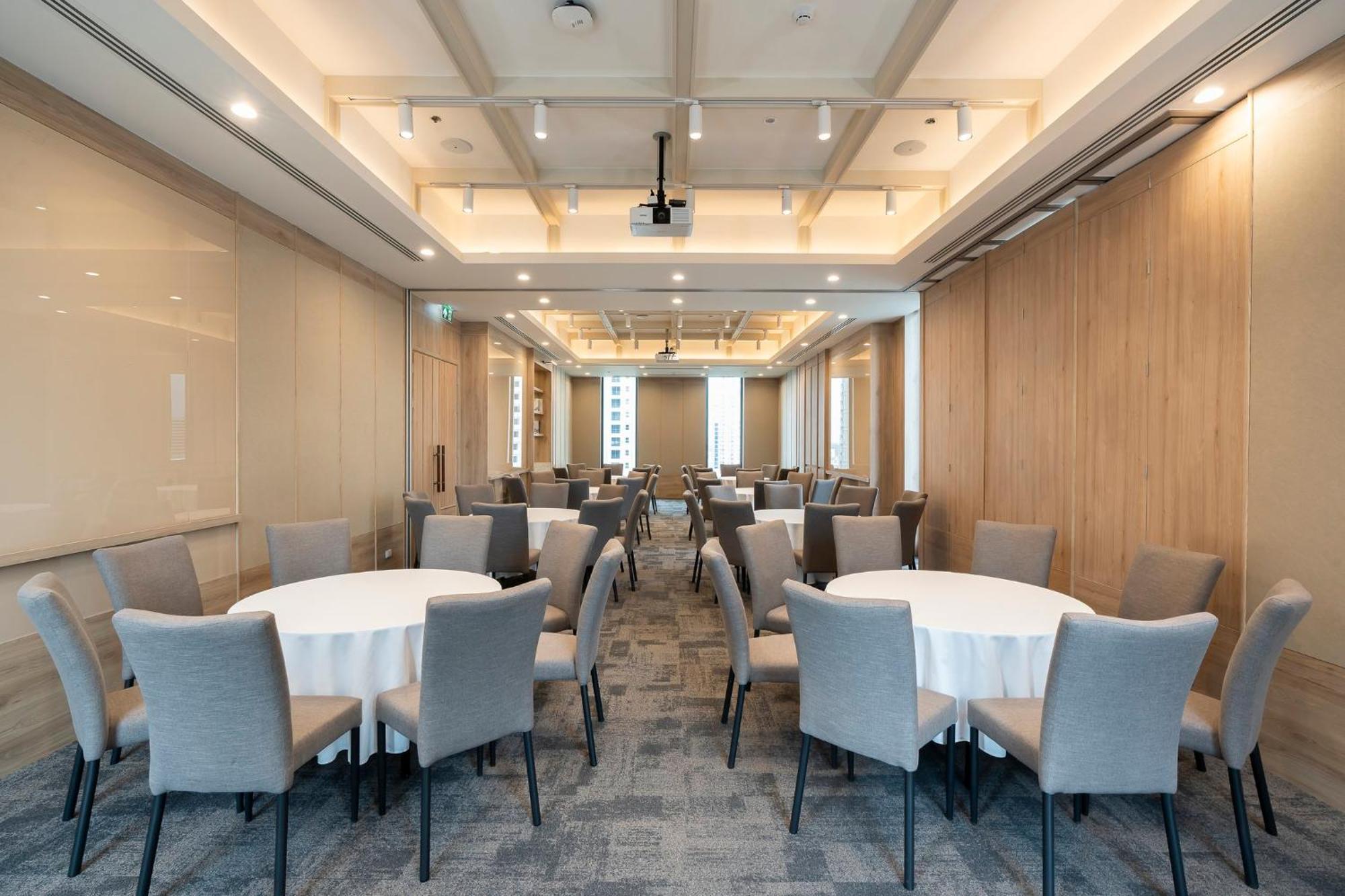 Staybridge Suites Bangkok Sukhumvit By Ihg Exterior photo