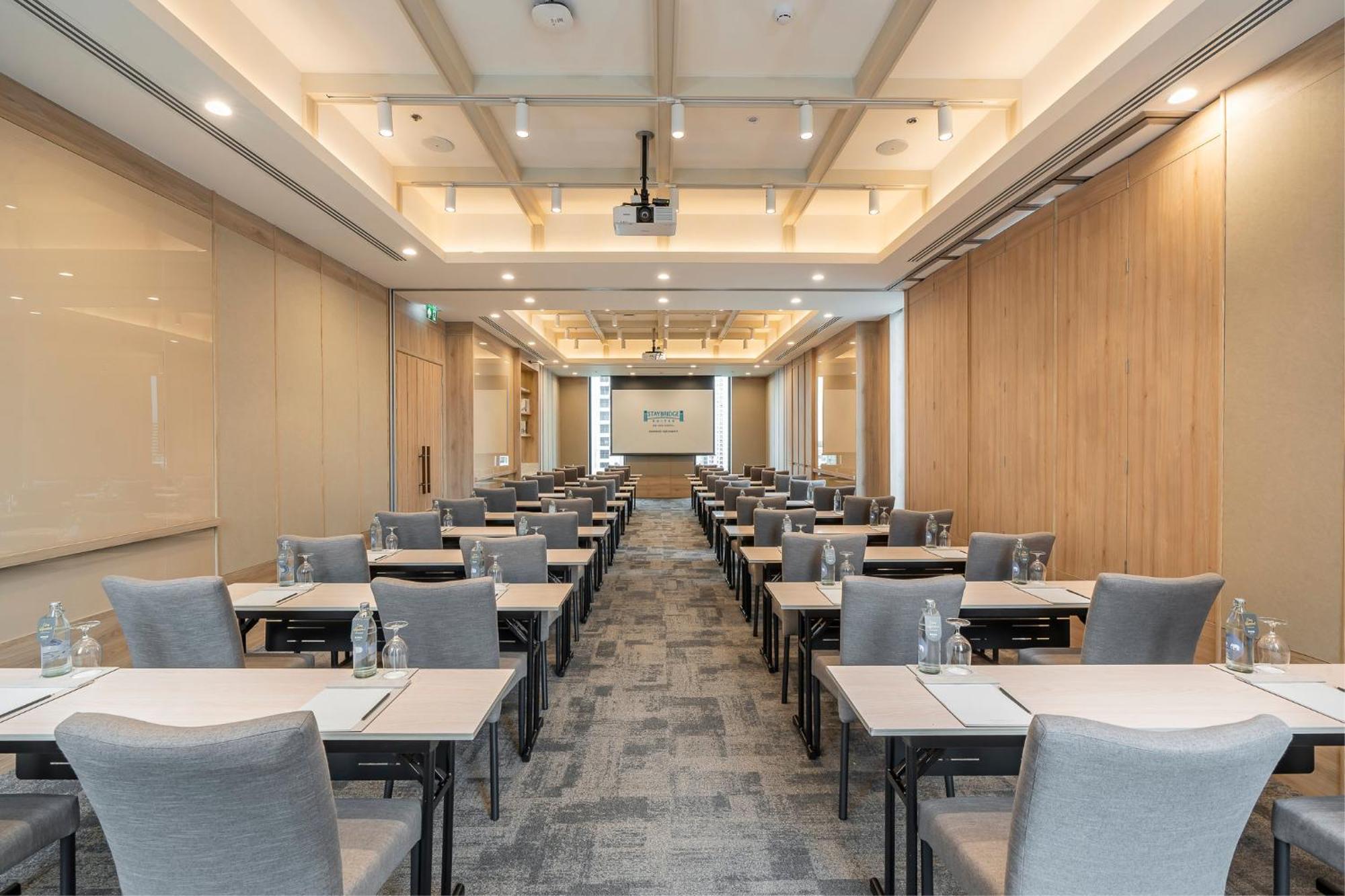 Staybridge Suites Bangkok Sukhumvit By Ihg Exterior photo